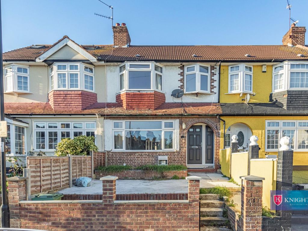 3 bed terraced house for sale in Crescent Road, London N9, £470,000