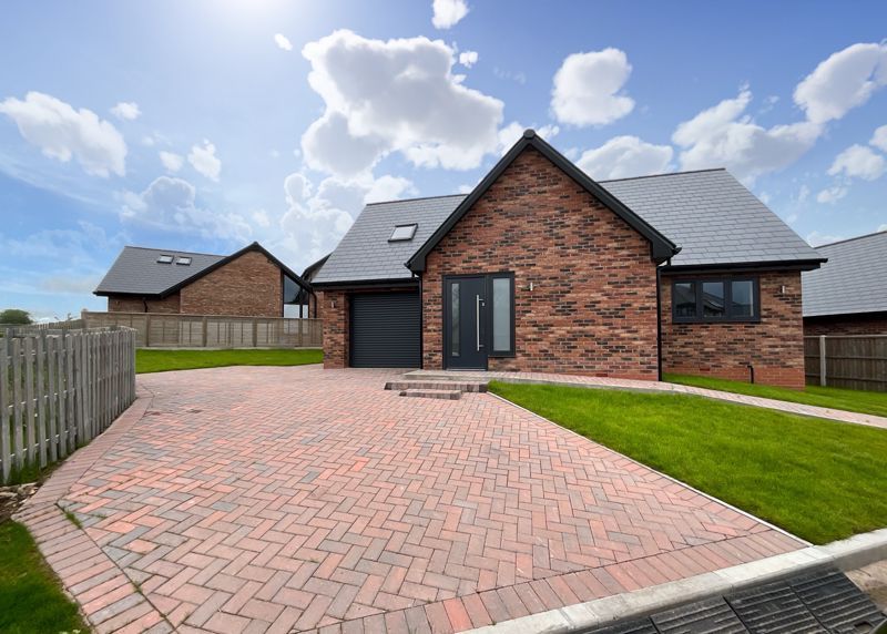 2 bed detached house for sale in Bearstone View, NortonInHales