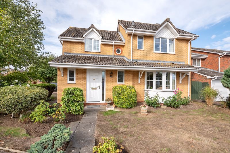 4 bed detached house for sale in Wrights Way, Woolpit, Bury St. Edmunds