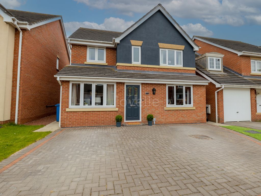 4 bed detached house for sale in Sunningdale Way, Gainsborough DN21