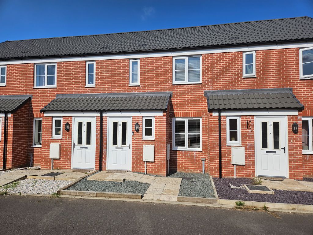 2 bed terraced house for sale in Chamberlain Rise, Wymondham NR18, £
