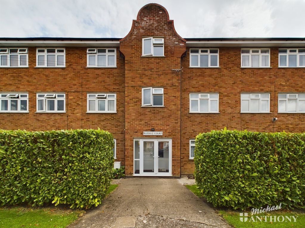 2 bed flat to rent in Old Stoke Road, Aylesbury HP21 Zoopla