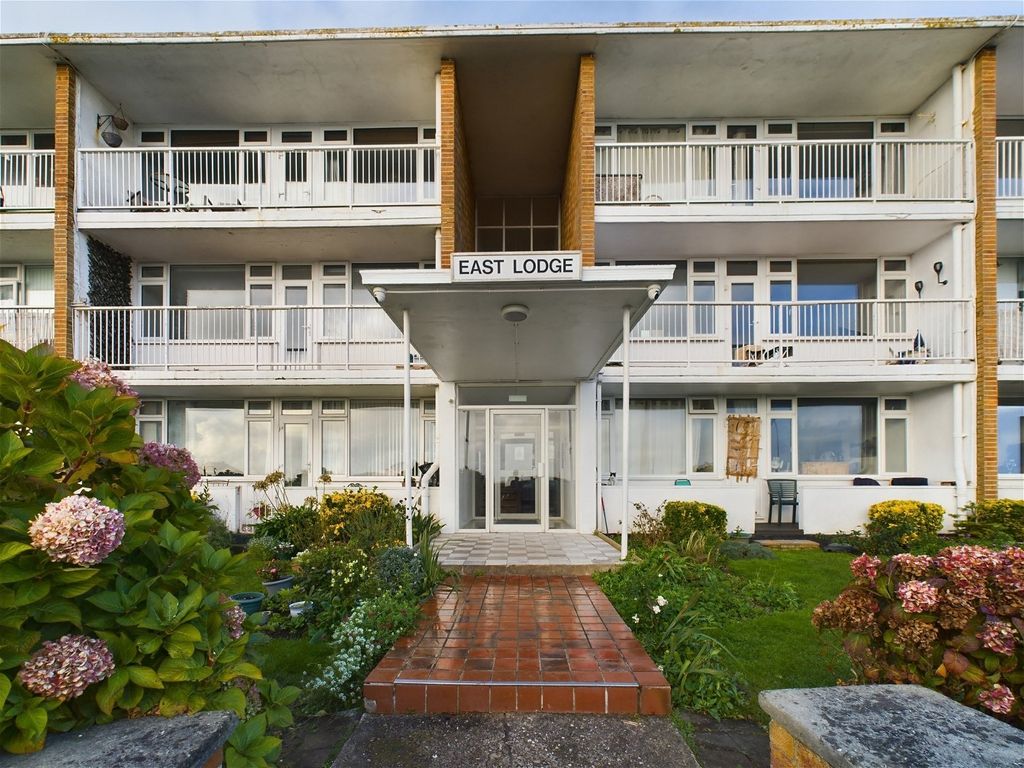 1 bed flat for sale in Brighton Road, Lancing BN15, £225,000 Zoopla