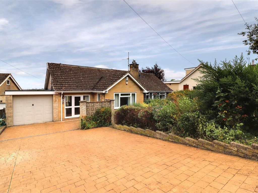 4 bed detached bungalow for sale in Fort Lane, Dursley GL11, £495,000