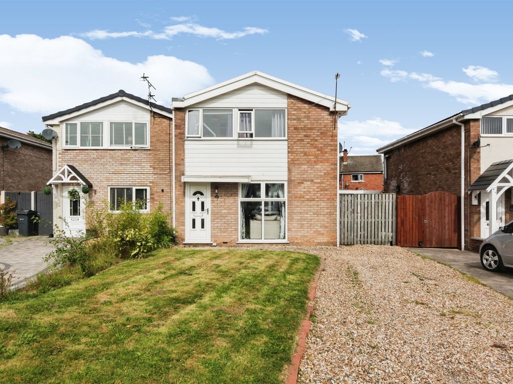3 bed semidetached house for sale in Brackendale, Elton, Chester CH2