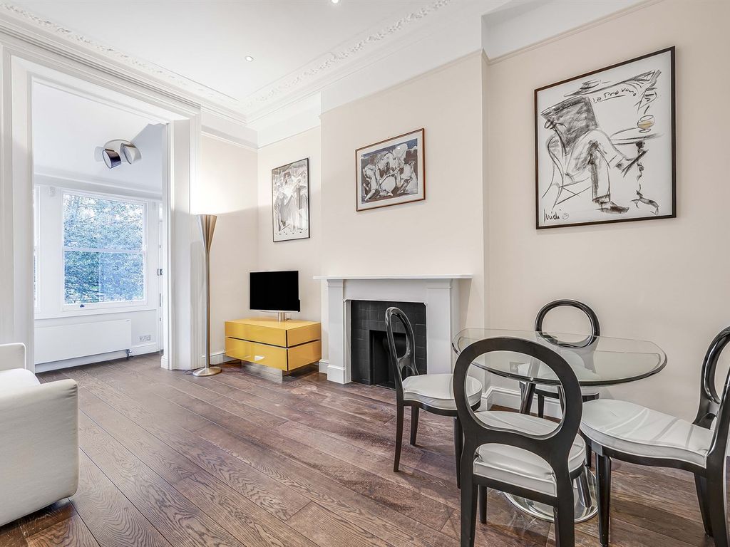 1 bed flat to rent in Cathcart Road, London SW10, £2,925 pcm Zoopla