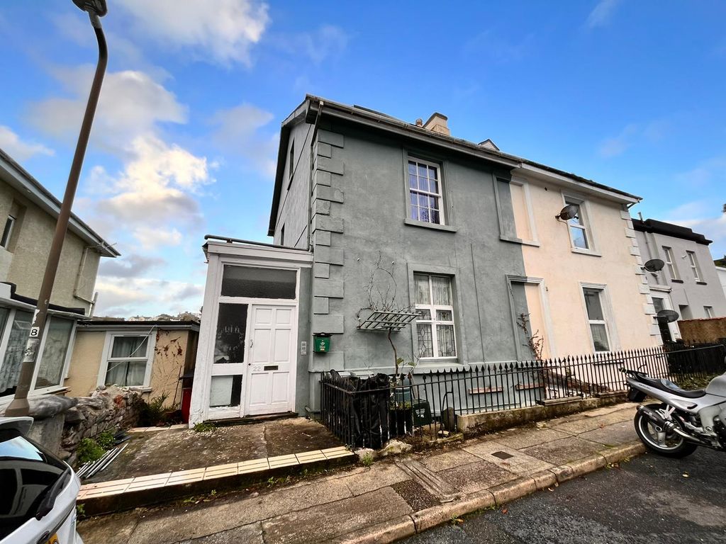 2 bed flat for sale in Warren Road, Torquay TQ2 Zoopla