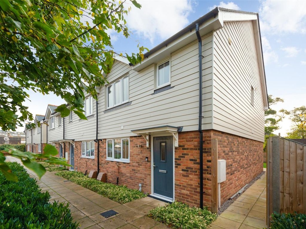 2 bed terraced house to rent in Millstrood Road, Whitstable CT5 Zoopla