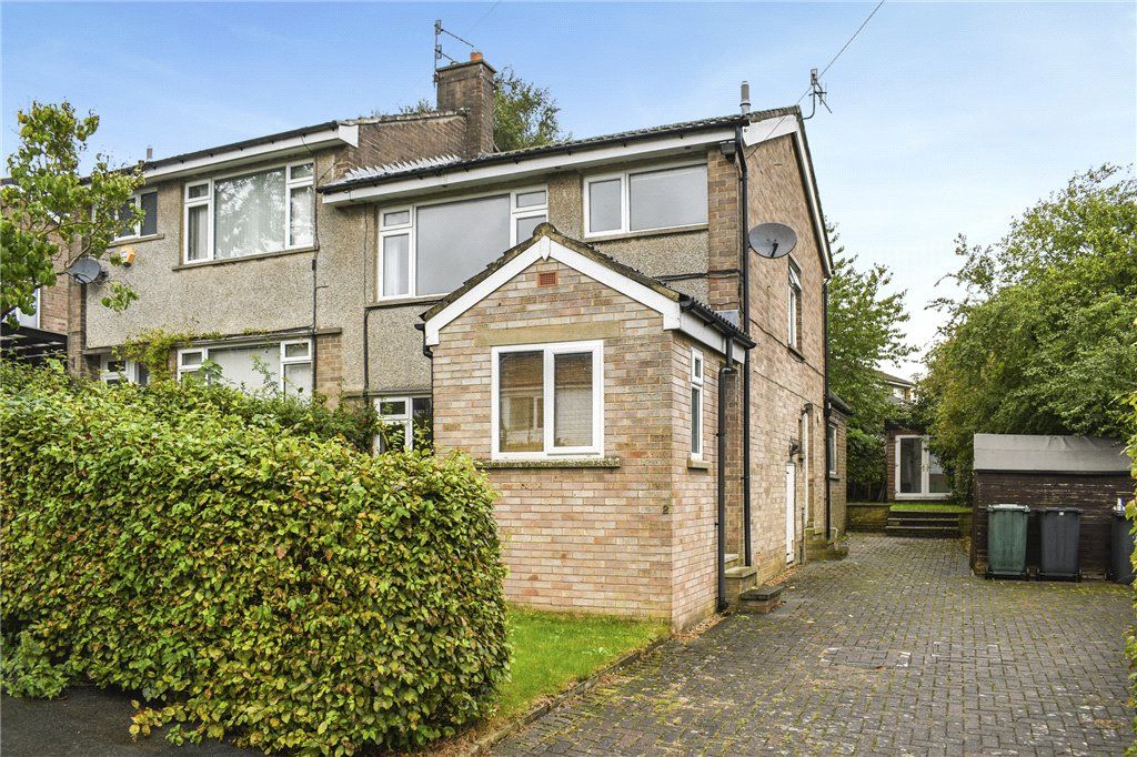 3 bed semidetached house for sale in North View, Wilsden, West