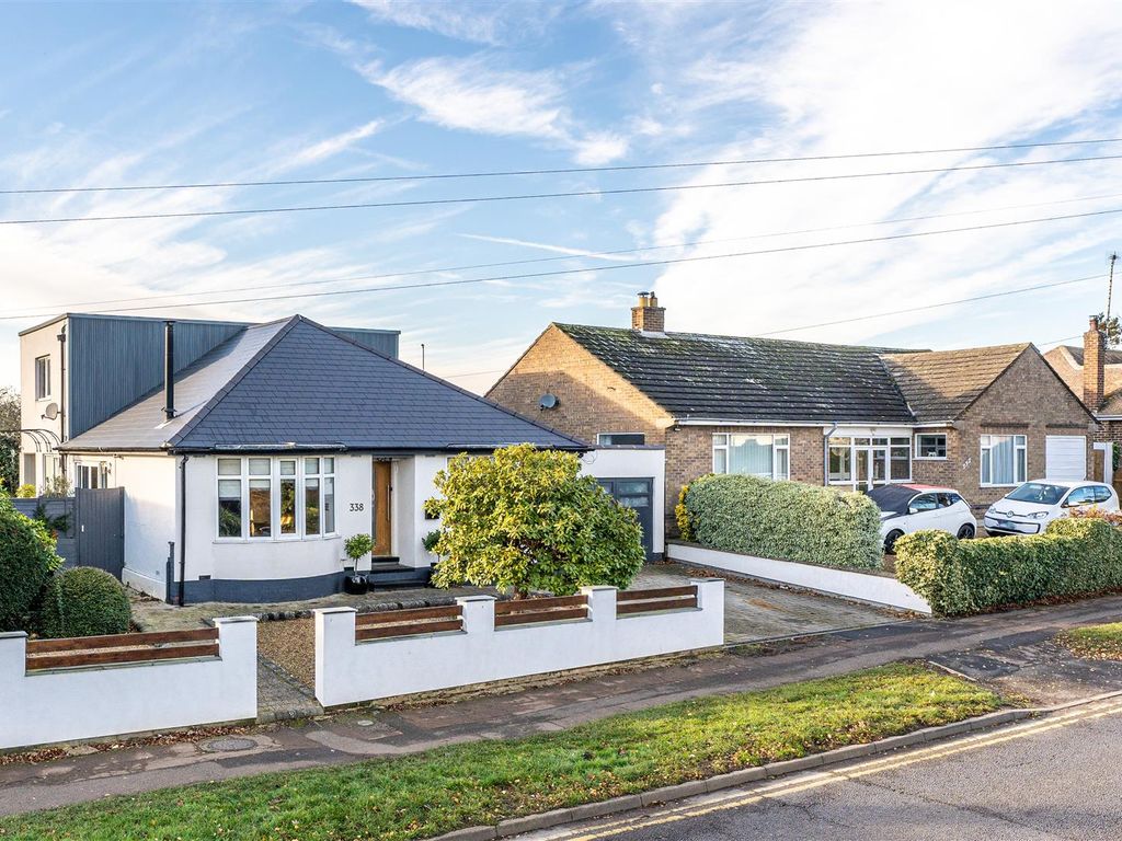 3 bed detached house for sale in Windmill Avenue, Kettering NN15, £375,000 Zoopla