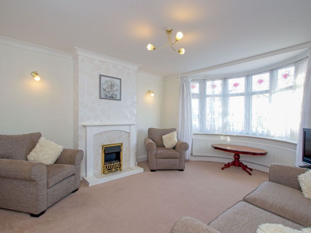 2 bed semidetached bungalow for sale in Bedonwell Road, Bexleyheath