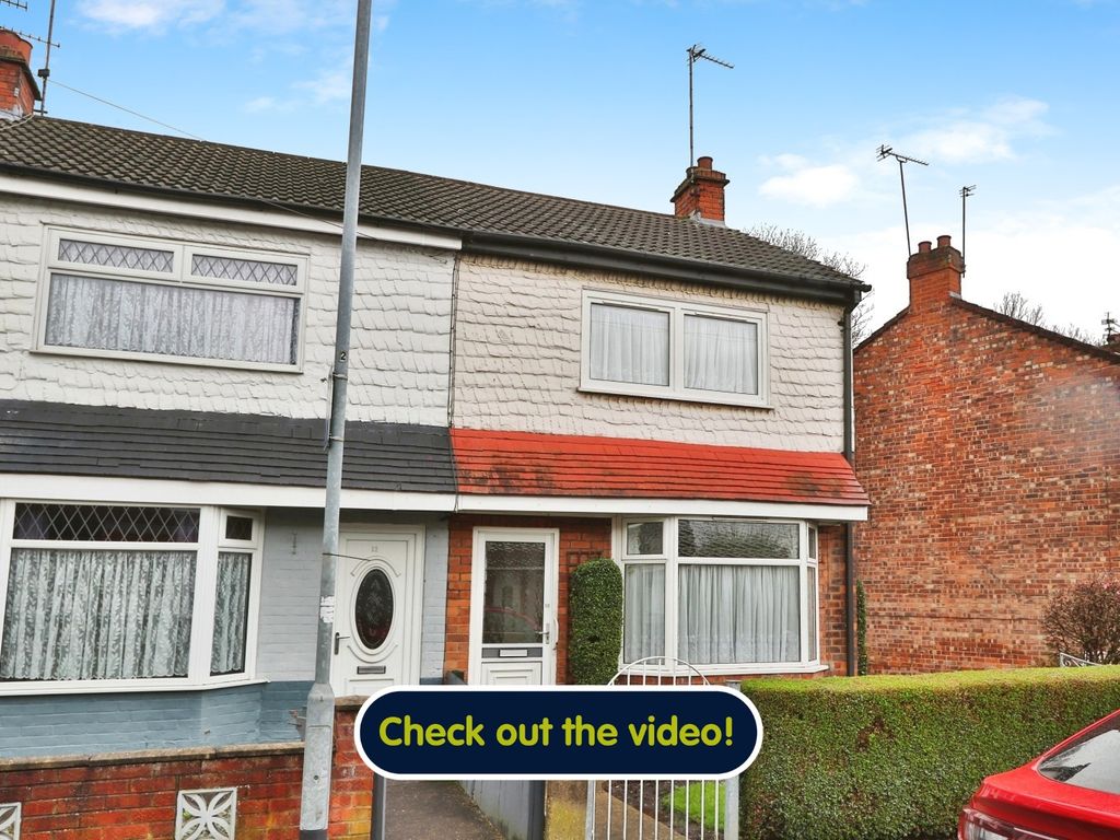 3 bed end terrace house for sale in Kirkham Drive, Hull HU5, £115,000