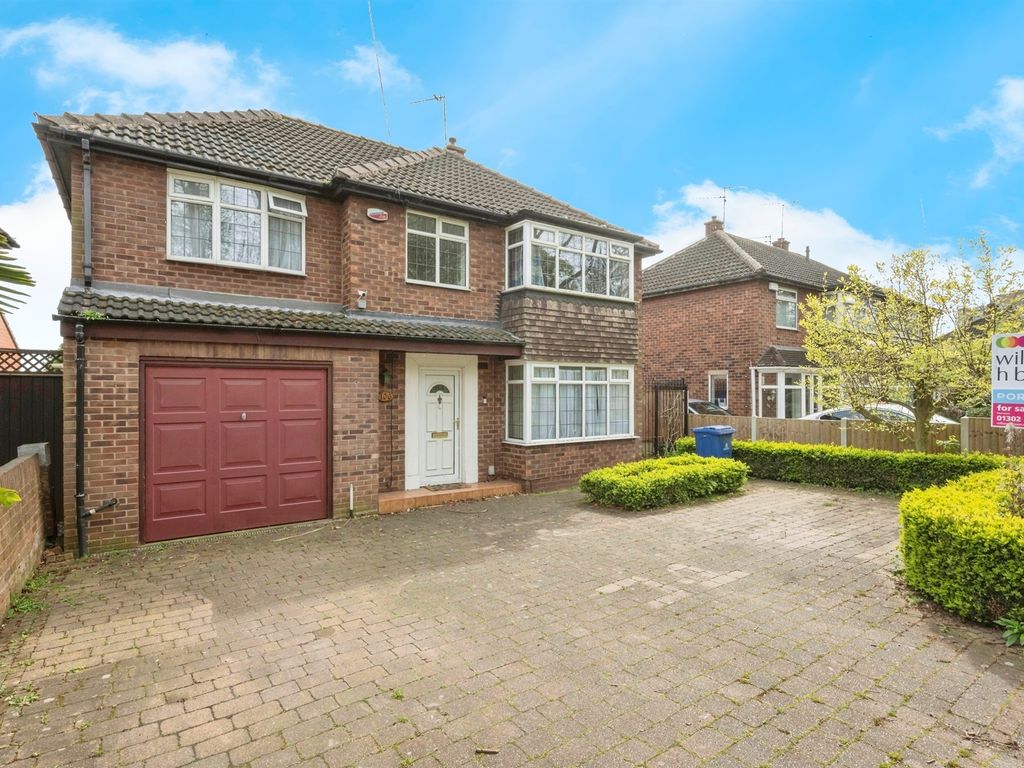 4 bed detached house for sale in Armthorpe Road, Wheatley Hills