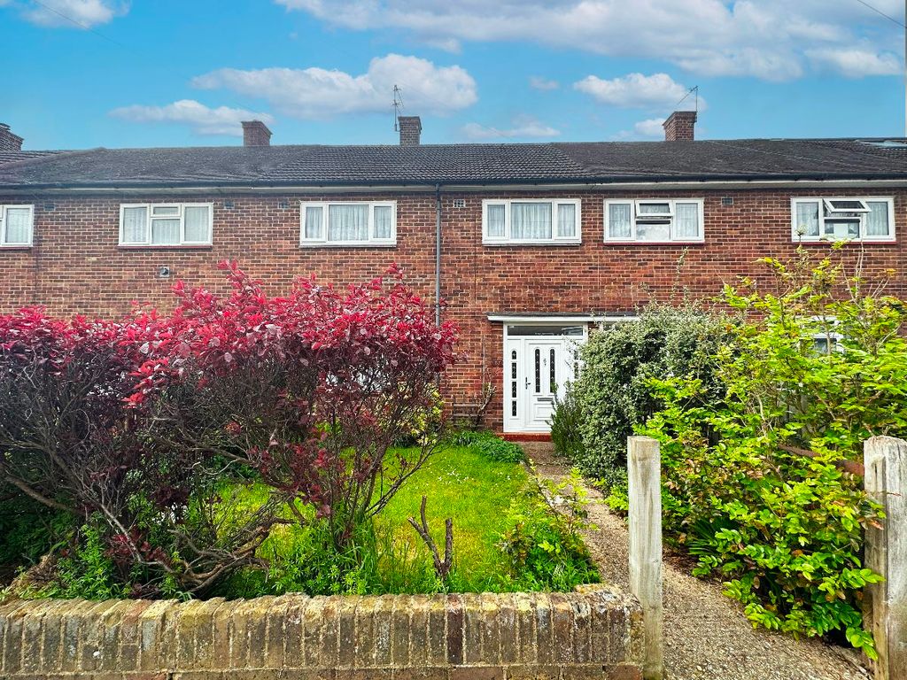 3 bed terraced house for sale in Aylsham Lane, Romford RM3 Zoopla