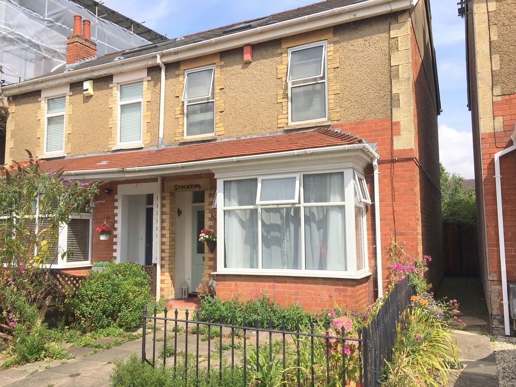 3 bed semidetached house for sale in Cromwell Road, Cheltenham