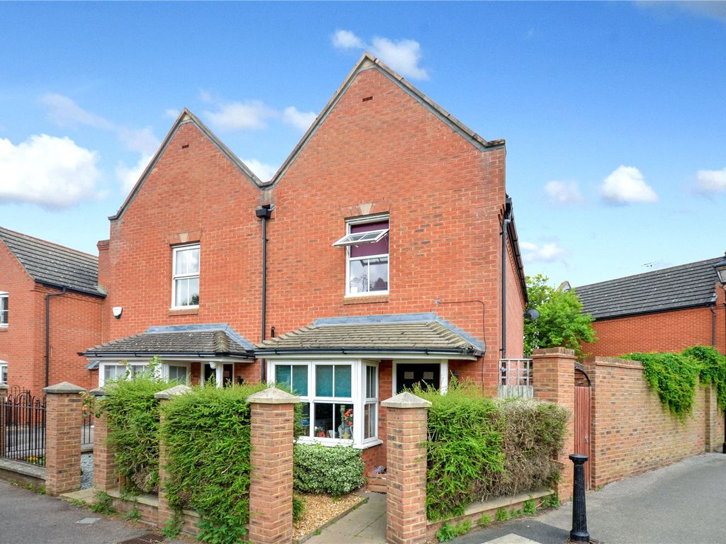 Stuchbury Close, Aylesbury HP19  