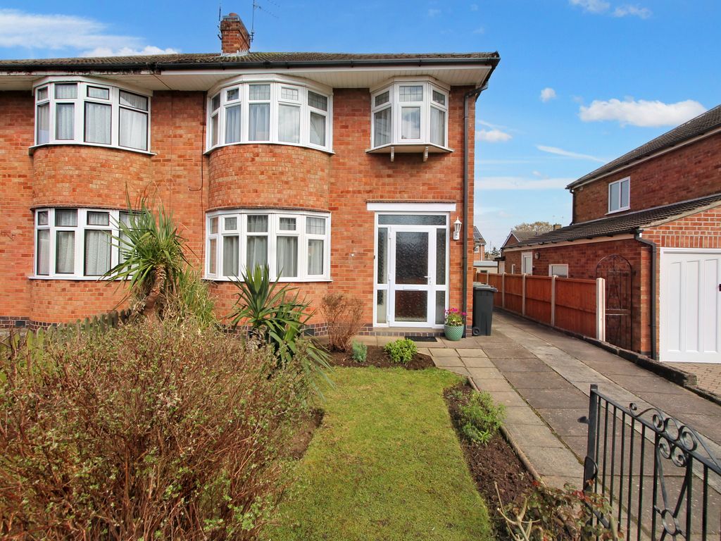 3 bed semidetached house for sale in Lynmouth Drive, Wigston