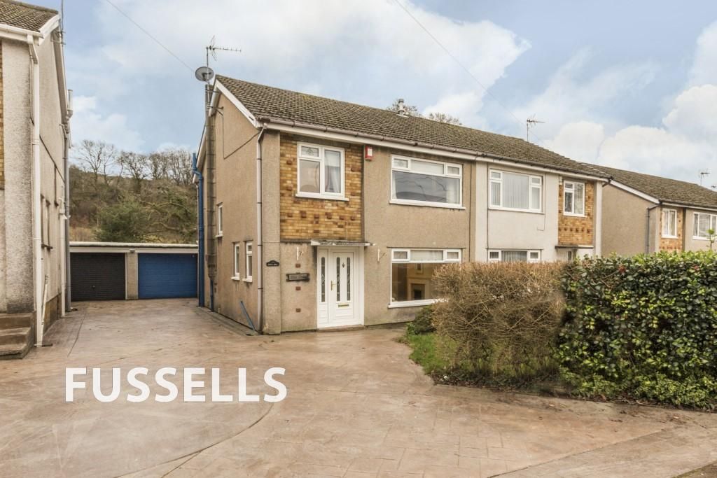 3 bed semidetached house for sale in Oakdale Terrace, Penmaen