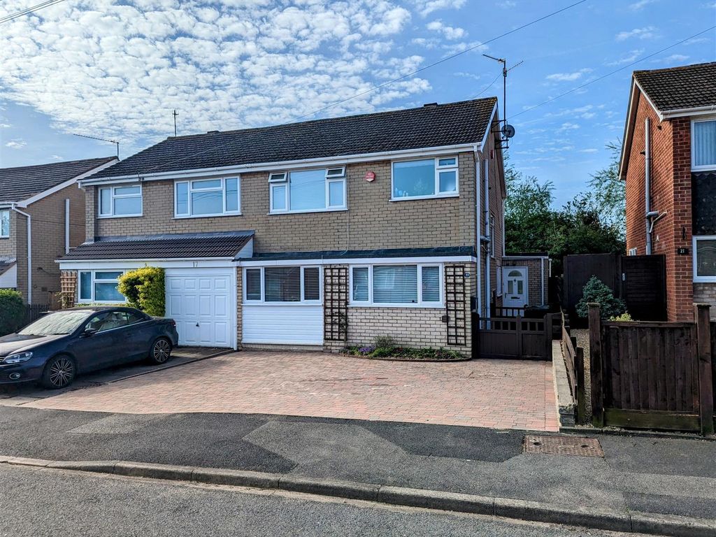 3 bed semidetached house for sale in Arosa Drive, Malvern WR14 Zoopla
