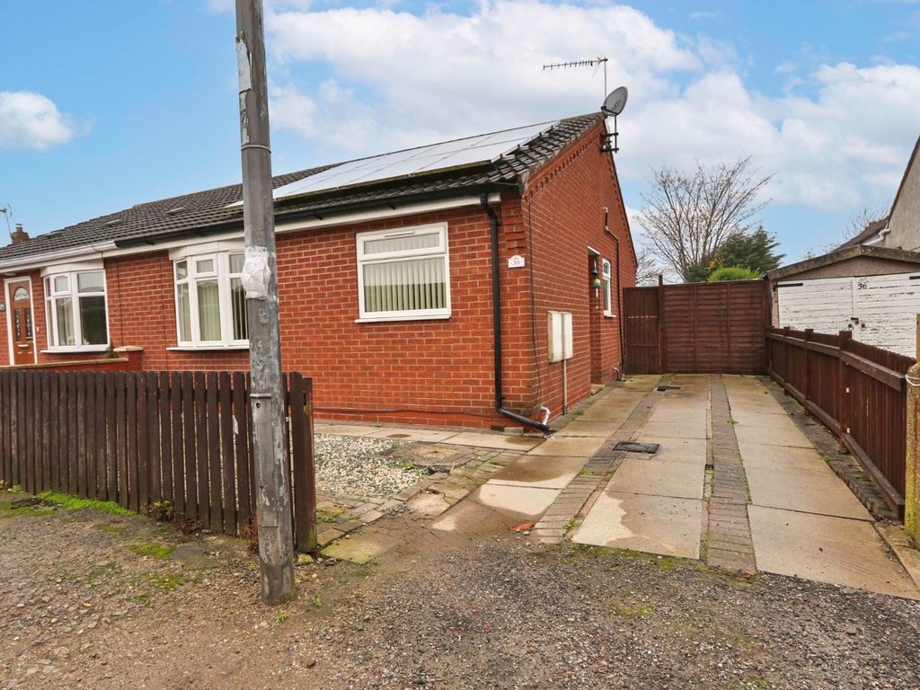 2 bed semidetached bungalow for sale in Charles Street, Hedon, Hull
