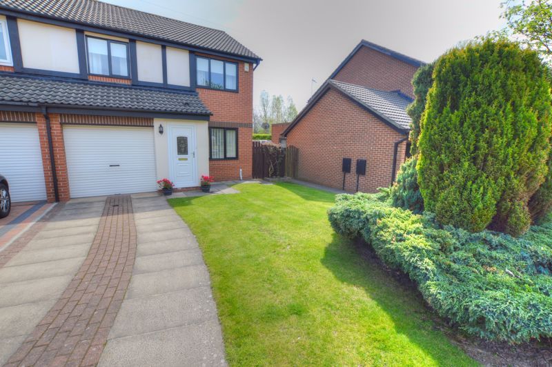 3 bed semidetached house for sale in Monkridge, North Walbottle