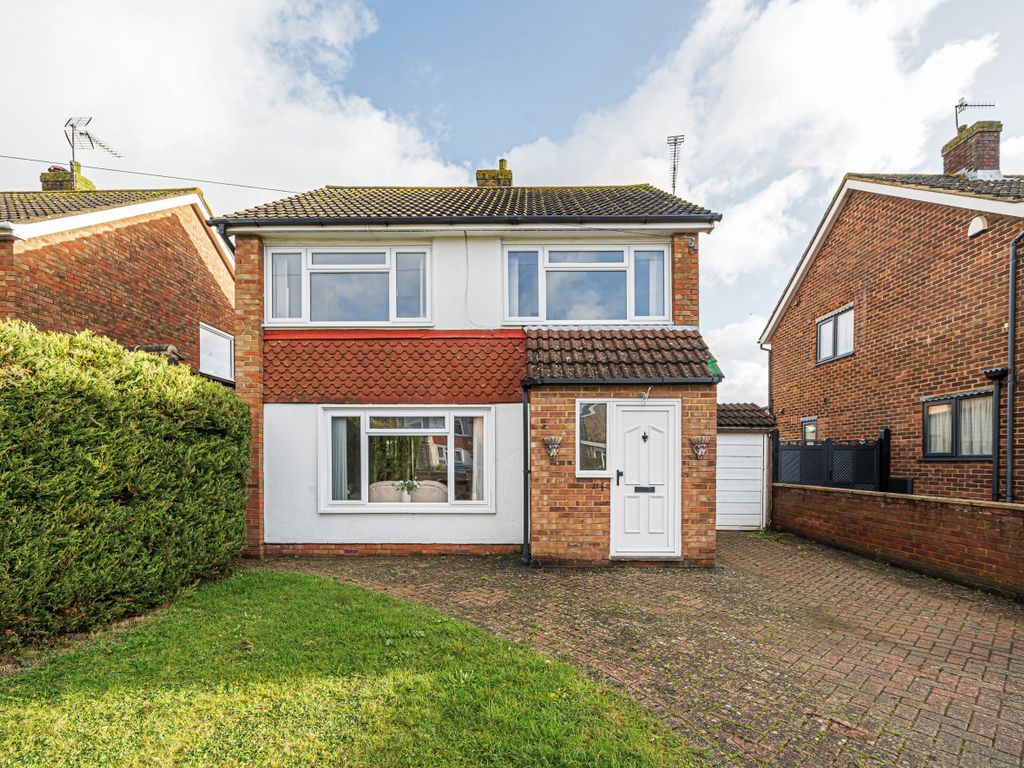 3 bed detached house for sale in Brocks Drive, Fairlands, Guildford