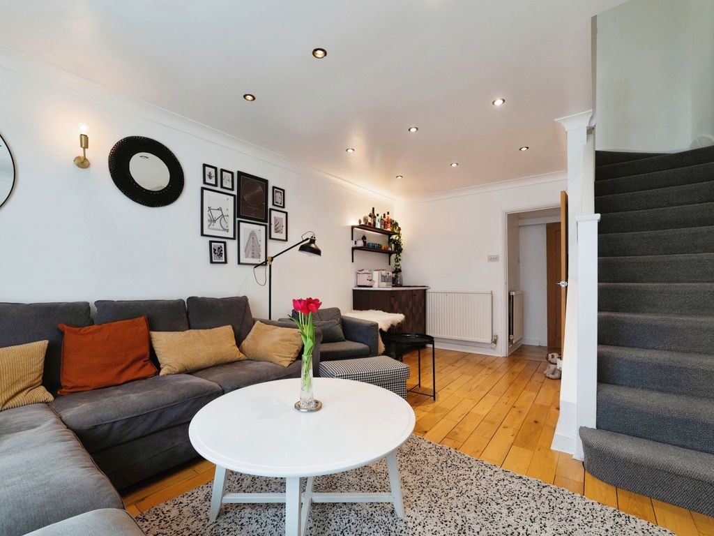 3 bed town house for sale in Queens Road, Leytonstone, London E11, £