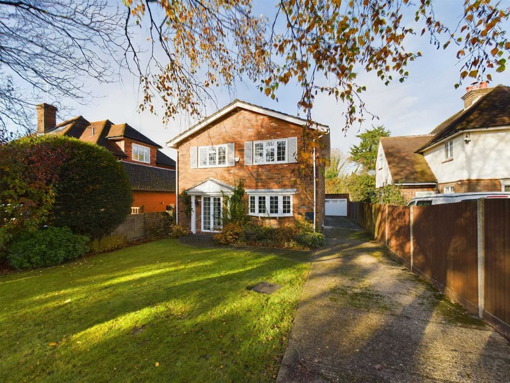 4 bed detached house for sale in Green Road, High HP13, £775,000 Zoopla