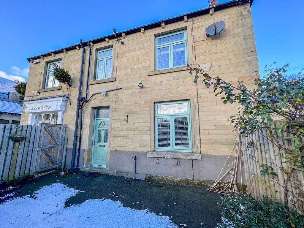 3 bed end terrace house for sale in Church Street, Honley, Holmfirth