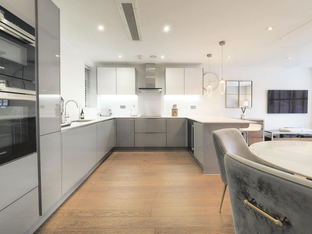 136 Granville Road, Golders Green NW2  