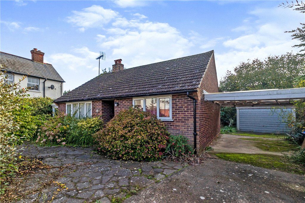 2 bed detached house for sale in Beaconsfield Road, Woking, Surrey GU22