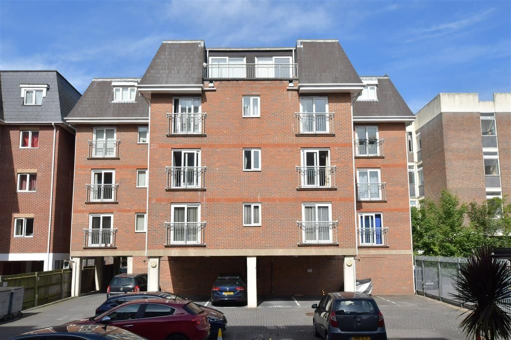 2 bed flat for sale in Vectis Way, Cosham, Portsmouth, Hampshire PO6