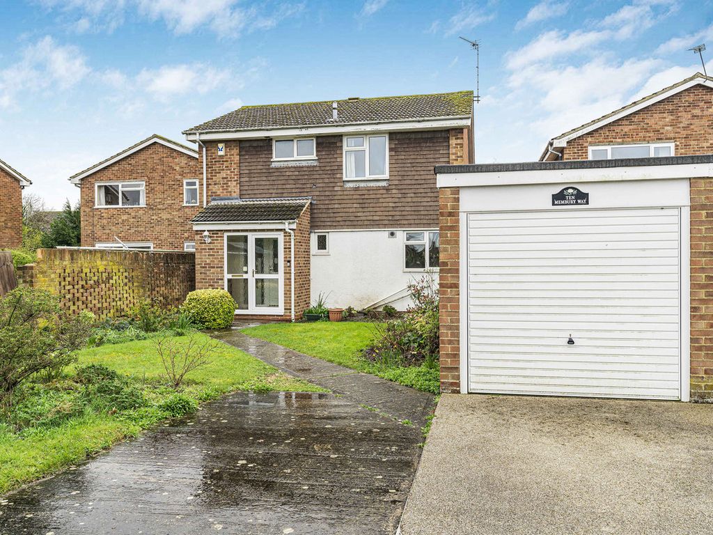 3 bed detached house for sale in Membury Way, Grove OX12, £350,000 Zoopla