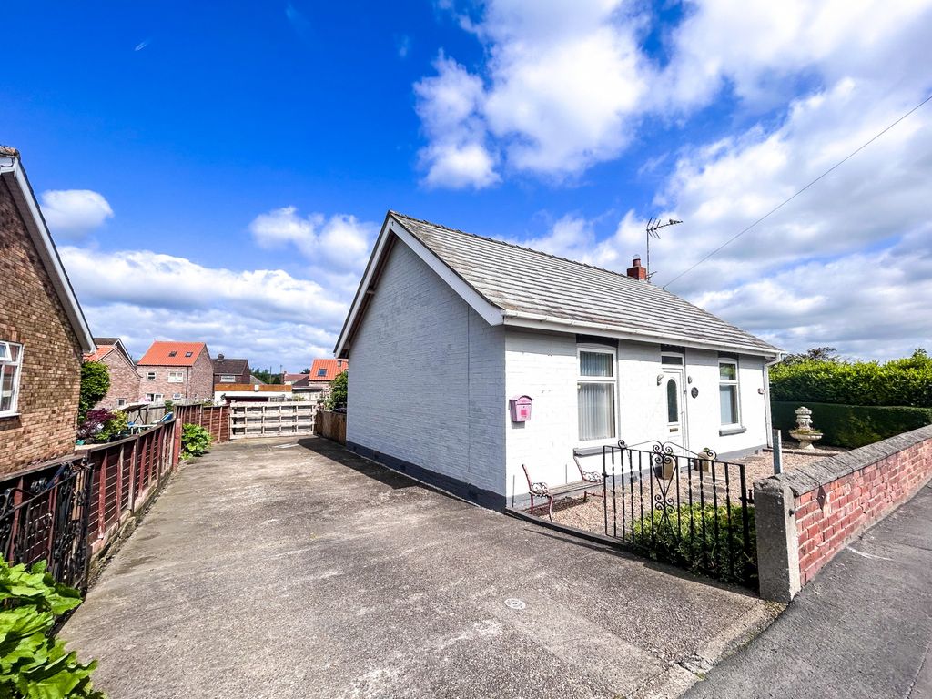 2 bed detached bungalow for sale in High Street, Broughton DN20 Zoopla