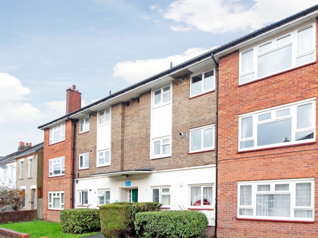 3 bed flat for sale in Martins Road, Bromley BR2 Zoopla