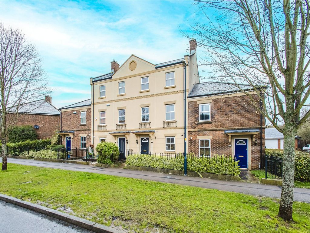 4 bed terraced house for sale in Eastbury Way, Redhouse, Wiltshire SN25