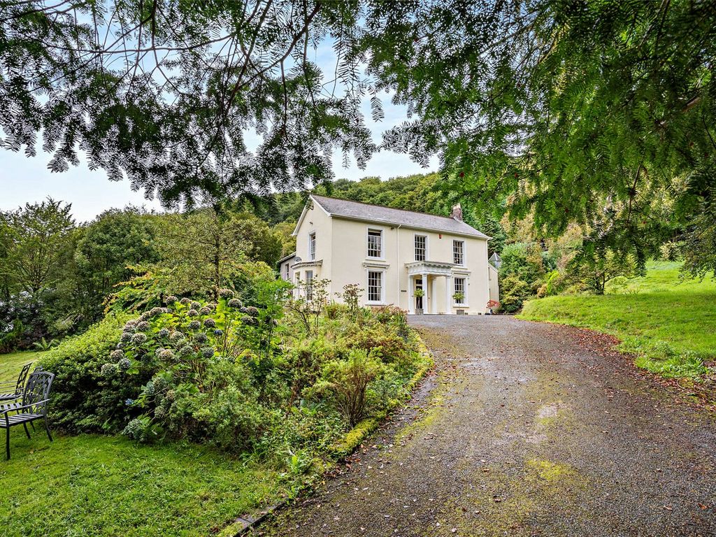 4 bed semidetached house for sale in AlltYCham Drive, Pontardawe