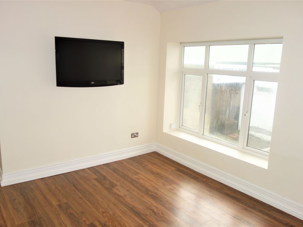 Studio to rent in Windsor Road, Penarth CF64 Zoopla