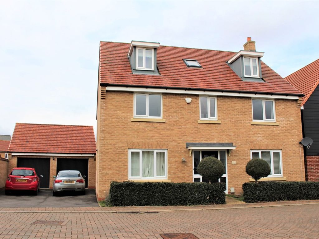 5 bed detached house for sale in Green Walk, Papworth Everard