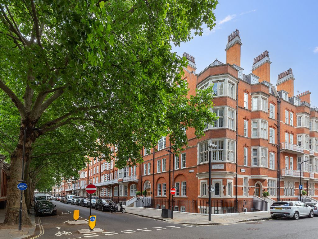 Bedford Court Mansions London WC1B