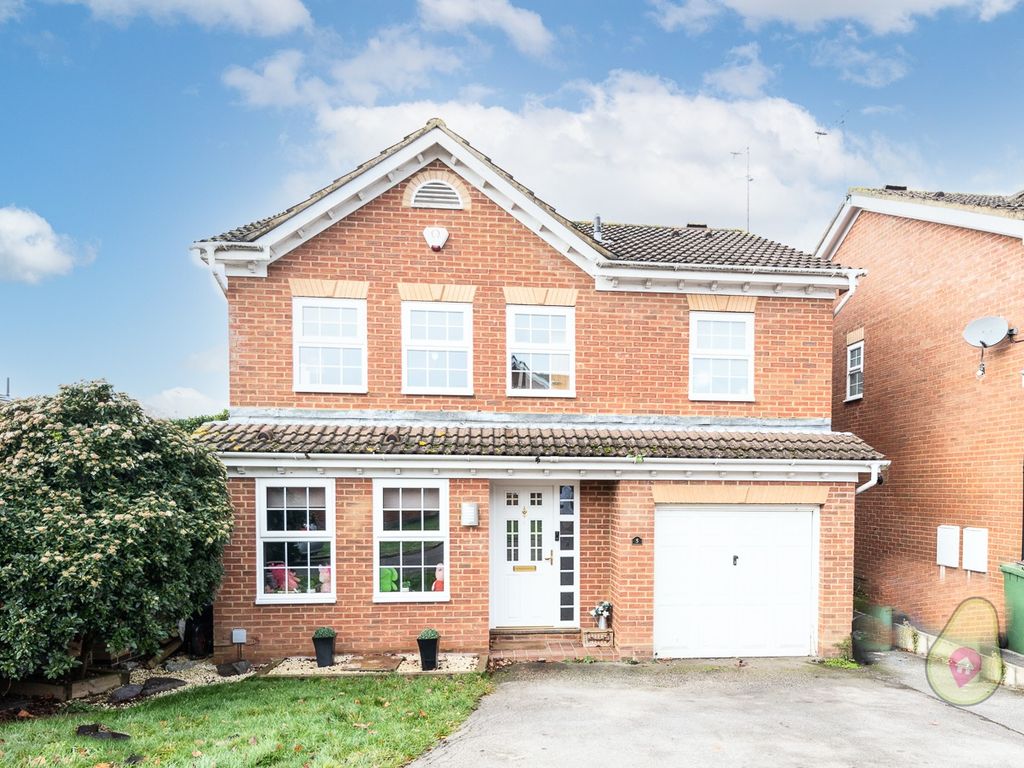 4 bed detached house for sale in Essex Rise, Warfield, Berkshire RG42