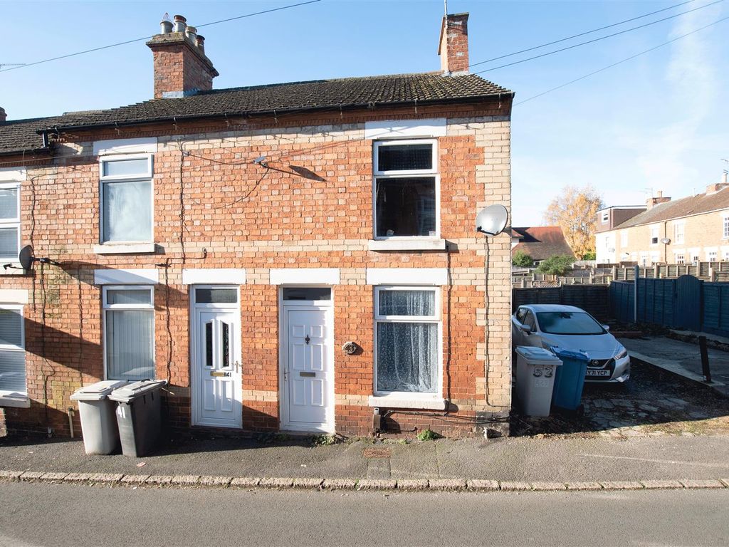 2 bed property for sale in New Street, Rothwell, Kettering NN14, £