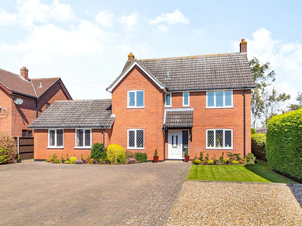 4 bed detached house for sale in Long Stratton Road, Forncett St. Peter