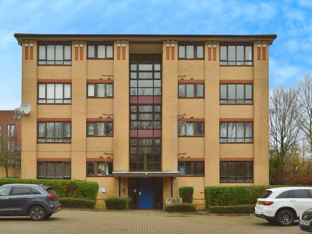 2 bed flat for sale in Dalgin Place, Campbell Park, Milton Keynes, Buckinghamshire MK9, £85,000