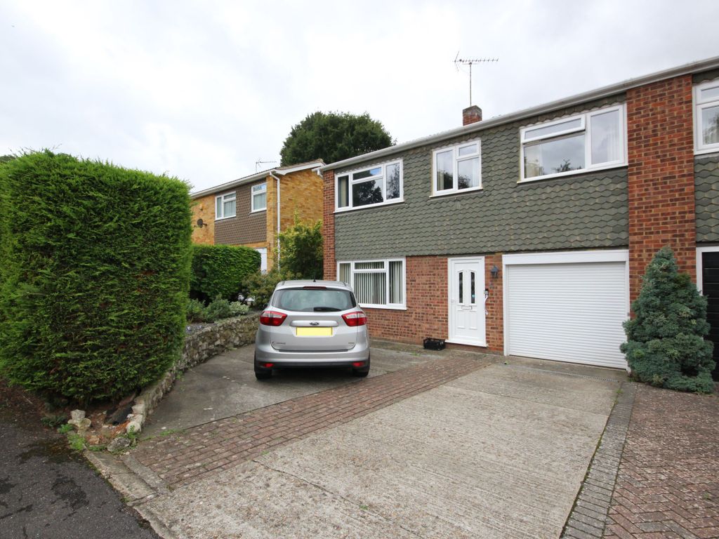 5 bed semidetached house for sale in Chapman Avenue, Maidstone ME15, £