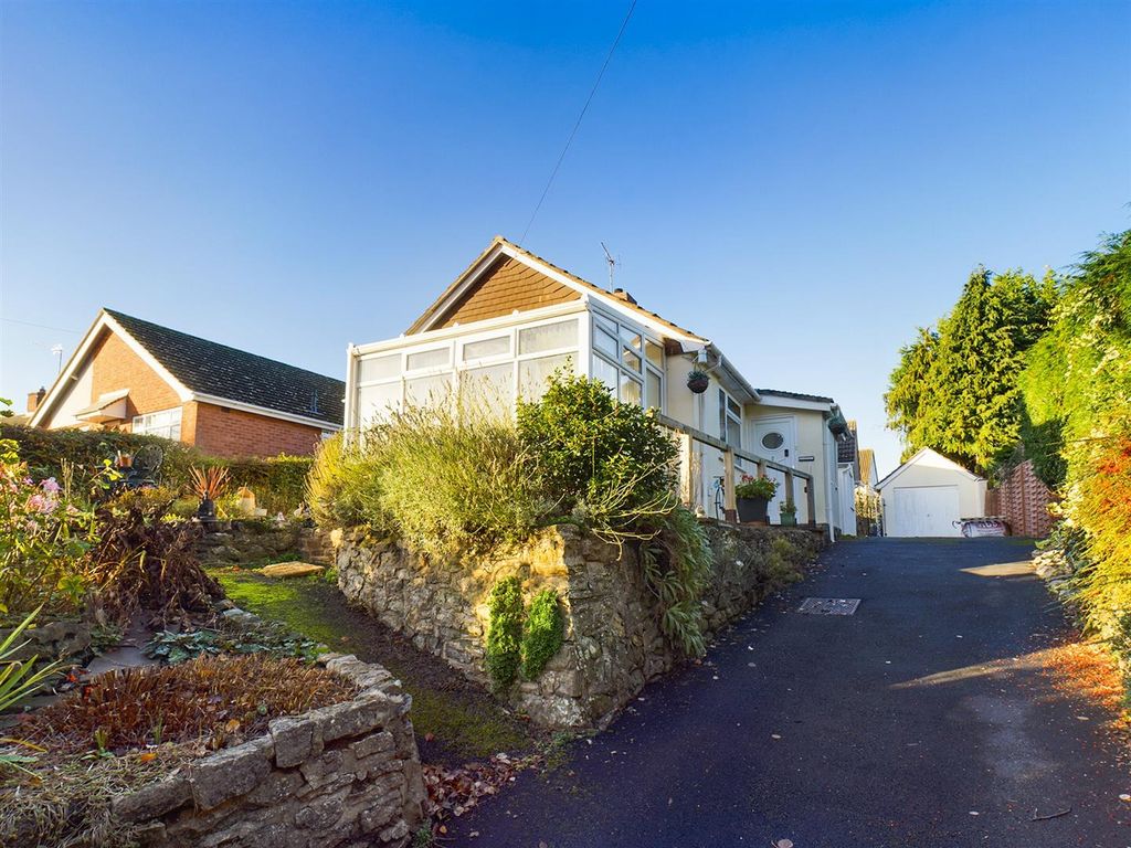 3 bed detached bungalow for sale in Green Lane, Leominster HR6 Zoopla