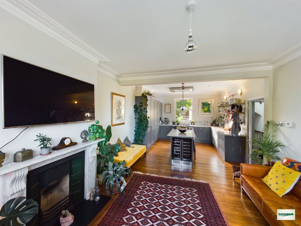 Plumstead High Street, Plumstead SE18  