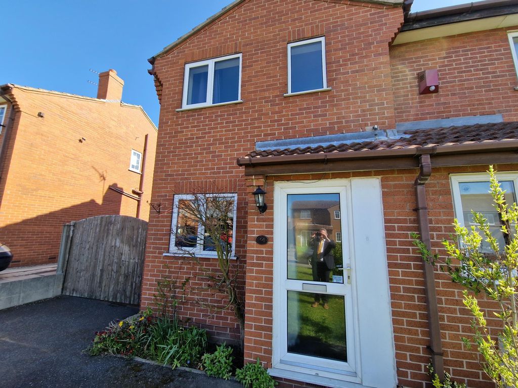 2 bed property to rent in Whitby Road, Harworth, Doncaster DN11 Zoopla