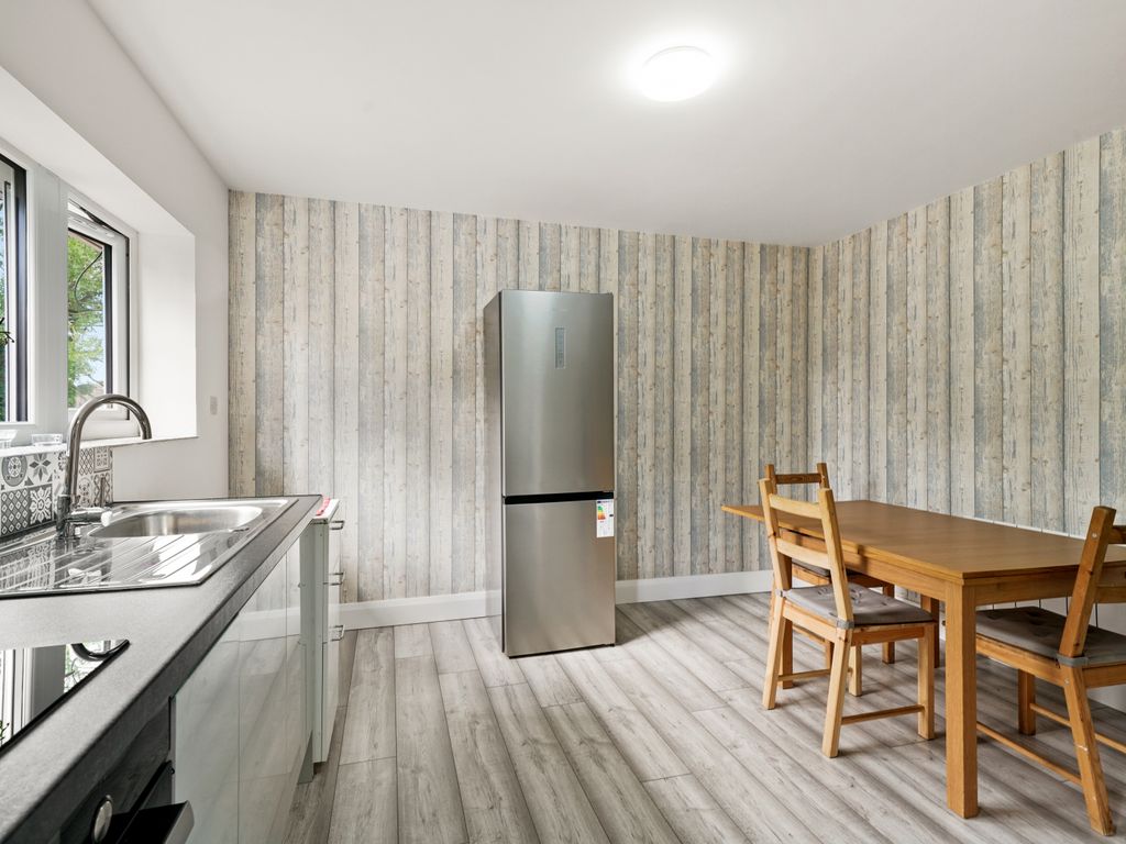 4 bed for sale in Sefton Avenue, Harrow, Middlesex HA3, £