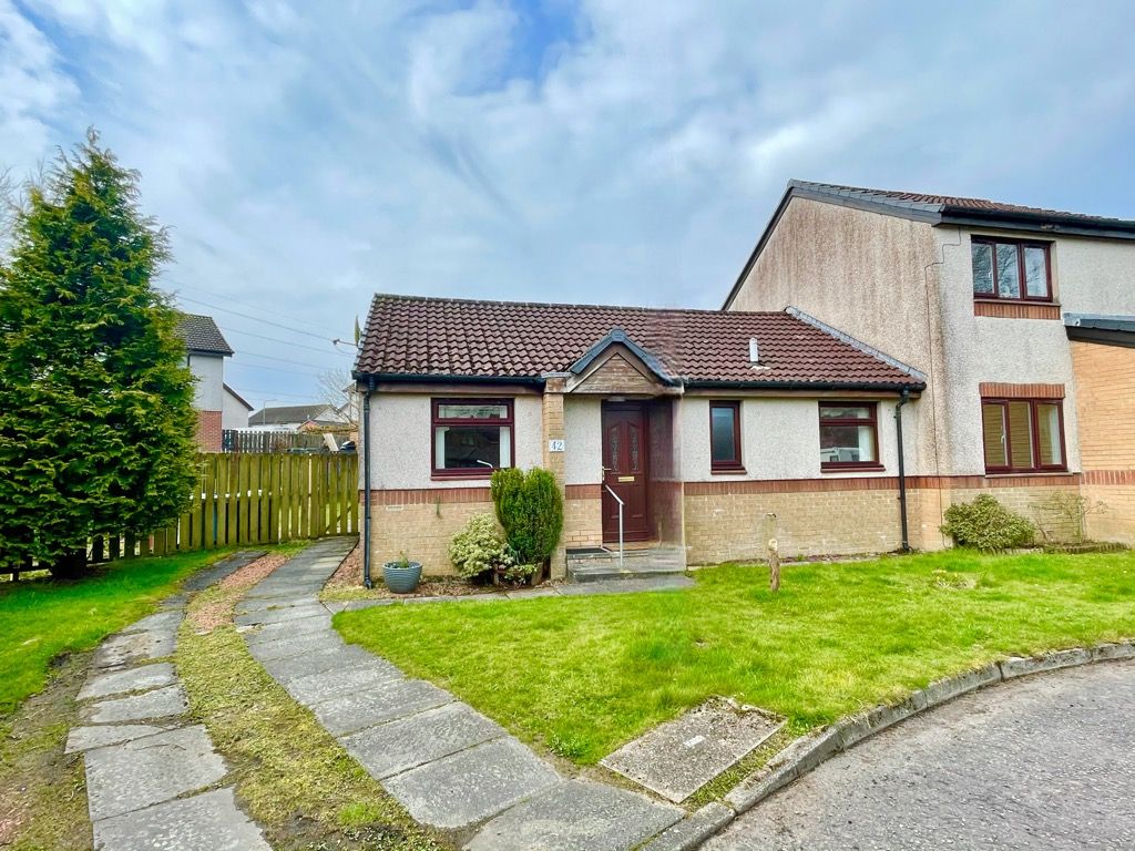 2 bed semidetached bungalow for sale in Middlefield, Valleyfield, East